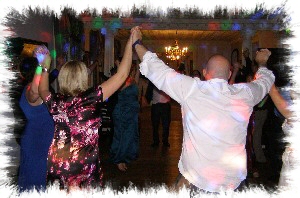 Downswood Mobile disco Dancers Image