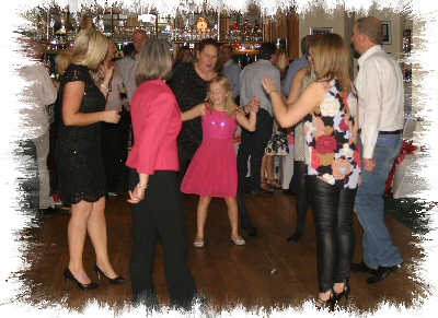Shooters Hill Golf Club Mobile Disco Dancers Image