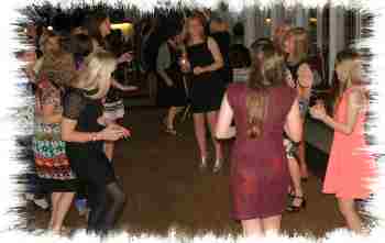 allhallows-mobile-discos-dancers-image
