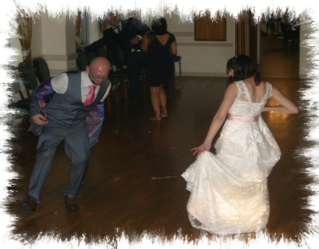 wedding dj tenterden dancing