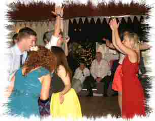 blue bell hill mobile disco dancers