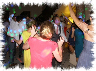 Falconwood Mobile Disco Dancers Image