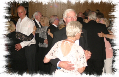 twydall mobile disco dancers at gillingham golf club