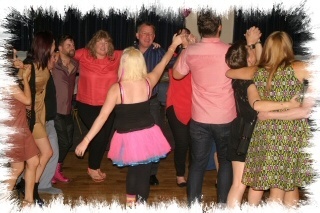 mobile discos in biggin hill dancers image