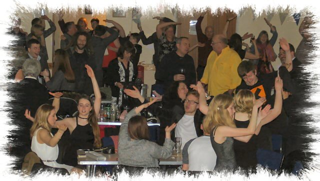 mobile disco aylesford party dancers