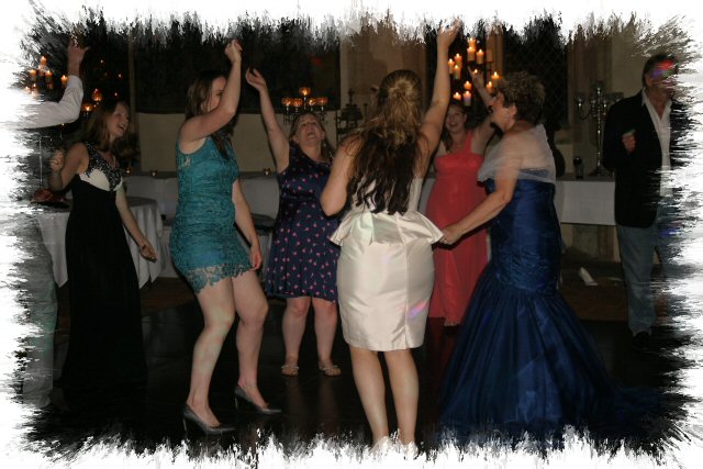 wedding dj sevenoaks dancers